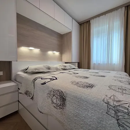 Apartament Aiz Kaštel Štafilić
