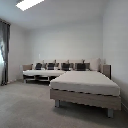 Aiz Apartament Kaštel Štafilić